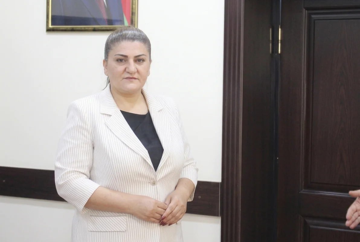 Direktor məktəbin avadanlıqlarını söküb evinə aparıb? – FOTO Direktor məktəbin avadanlıqlarını söküb evinə aparıb? – FOTO