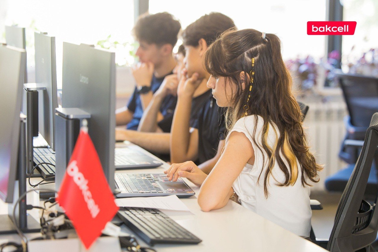 Bakcell Peerstack Academy tələbələri üçün hakaton keçirdi – FOTO - foto 1