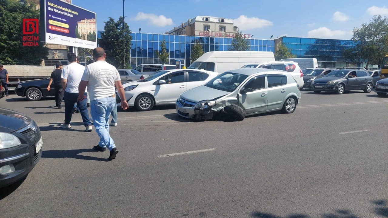 Gəncədə ağır QƏZA: Xəsarət alanlar var - FOTO/VİDEO - foto 1