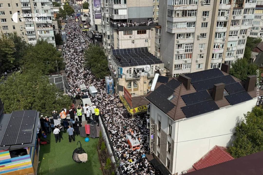 On minlərlə yəhudi Ukraynanın Uman şəhərinə axın etdi &ndash; FOTO/VİDEO 