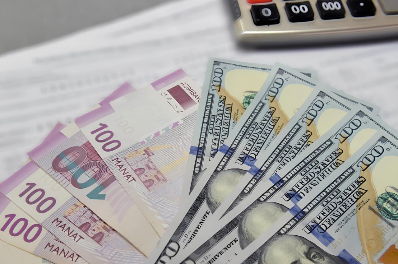İki qonşu ölkədə dollar kəskin bahalaşdı – manatı nələr gözləyir? İki qonşu ölkədə dollar kəskin bahalaşdı – manatı nələr gözləyir?