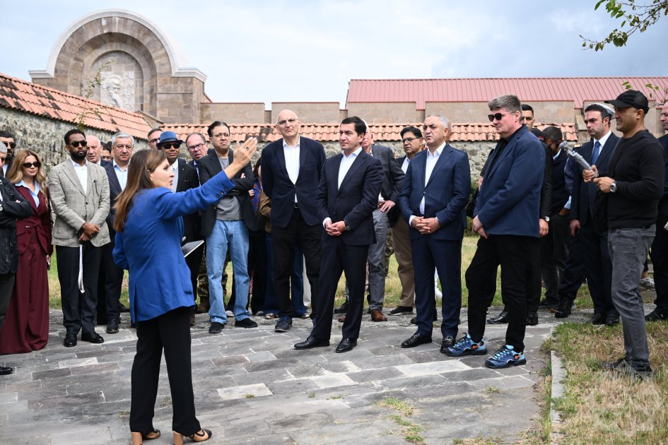 Diplomatik korpus nümayəndələri Gəncəsər monastırında &ndash; FOTO/VİDEO
