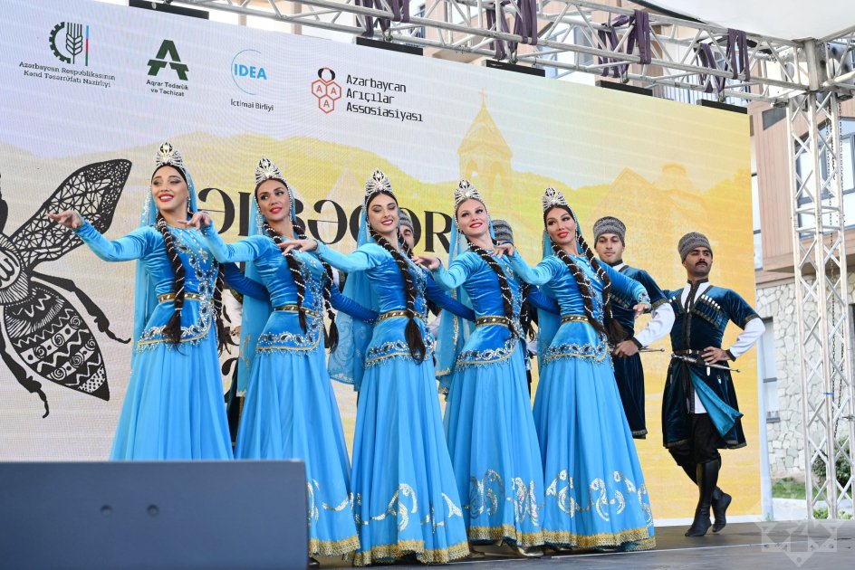 Kəlbəcərdə növbəti Bal Festivalı keçirildi – FOTO/VİDEO - foto 7