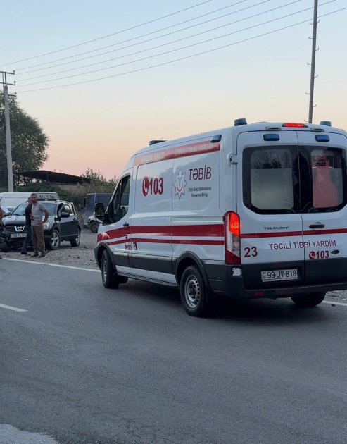 Qubada avtomobillər toqquşdu: Xəsarət alanlar var – FOTO/VİDEO - foto 1