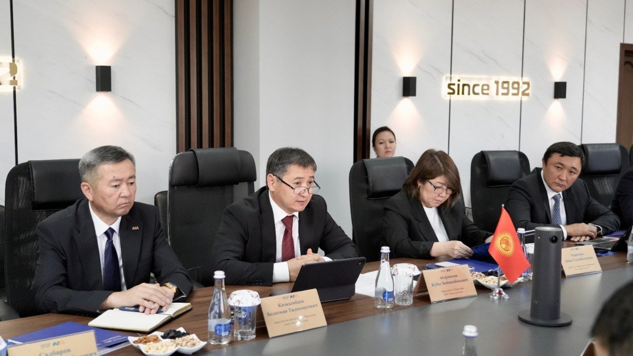 “AzerGold” və “Kyrgyzaltyn” şirkətləri Bişkekdə əməkdaşlıq perspektivlərini müzakirə ediblər - FOTO - foto 2