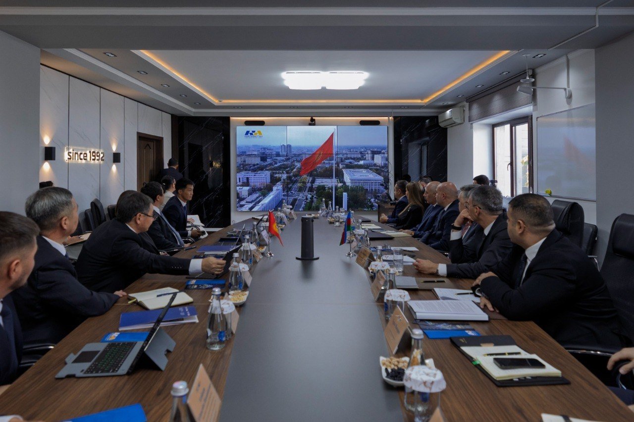 “AzerGold” və “Kyrgyzaltyn” şirkətləri Bişkekdə əməkdaşlıq perspektivlərini müzakirə ediblər - FOTO - foto 5