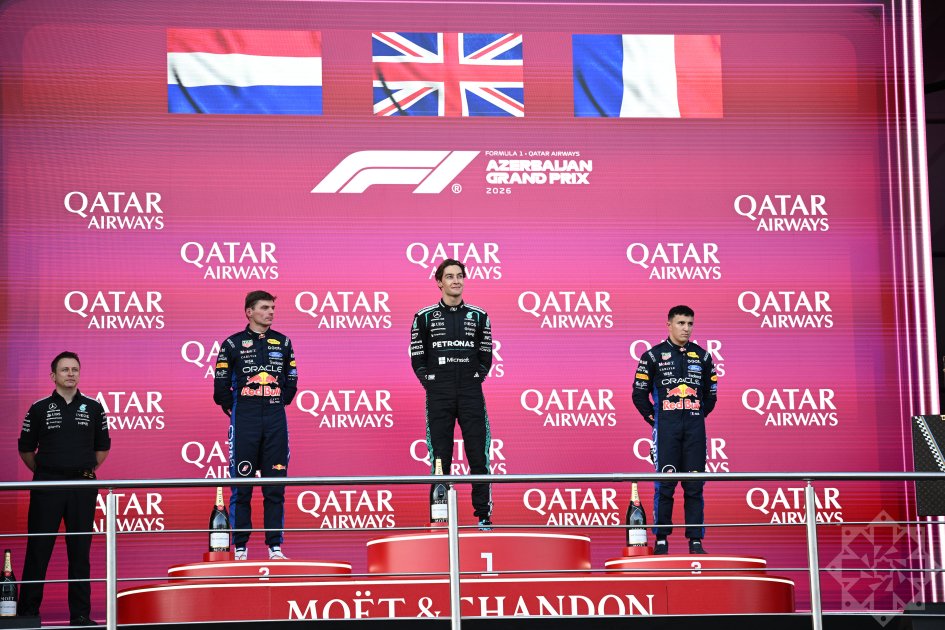 Formula 1 Azərbaycan Qran-Prisinin qalibləri mükafatlandırıldı - FOTO