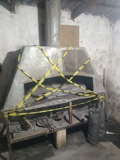 Bu qəsəbədə saxta alkoqollu içkilər aşkarlandı – FOTO - foto 2