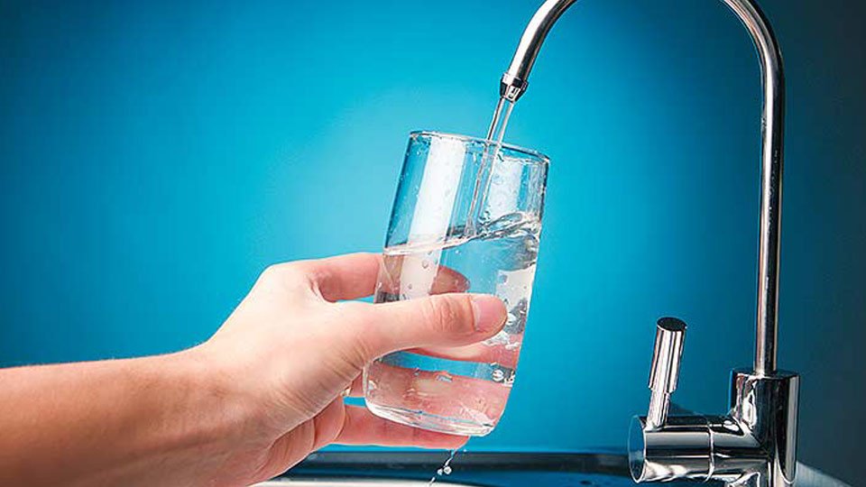 Bakıda kran suyu içmək təhlükəlidirmi? - Suyun necə yoxlanıldığı AÇIQLANDI