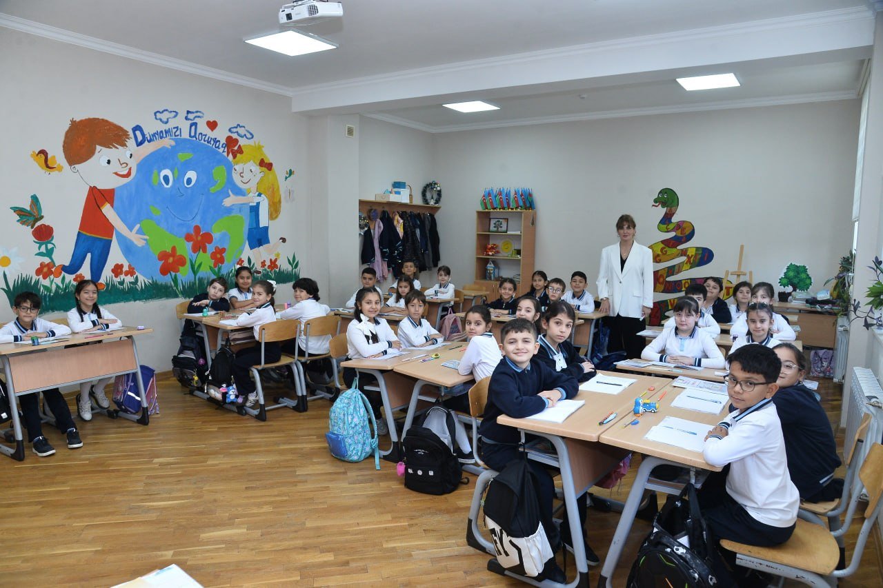 Şagirdlərin nümunəvi məktəb həyatı və ideoloji təxribatın çirkin üzü - FOTO/VİDEO - foto 5
