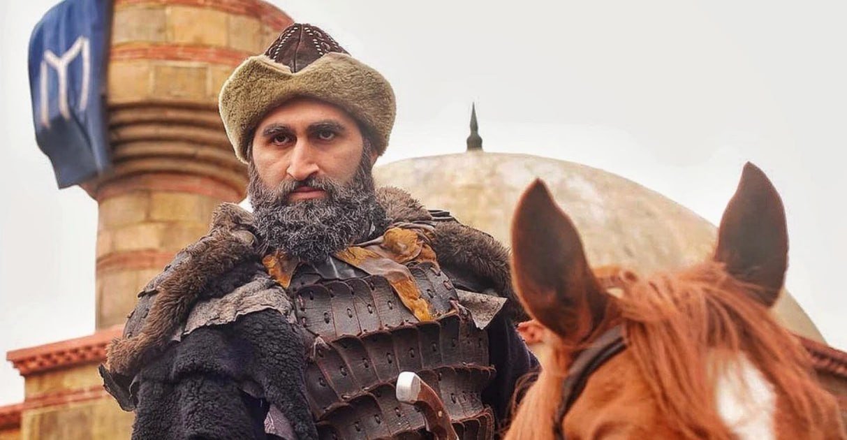 Beynəlxalq axtarışa verdiyimiz şəxsi türk aktyorla səhv saldılar – Erməni mediasının YANLIŞLIĞI - FOTO - foto 2