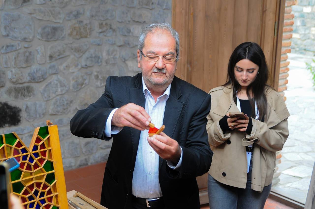 Şəkidə mediatur: Tarixi məkanlar, sənətkarlıq nümunələri - FOTO - foto 27