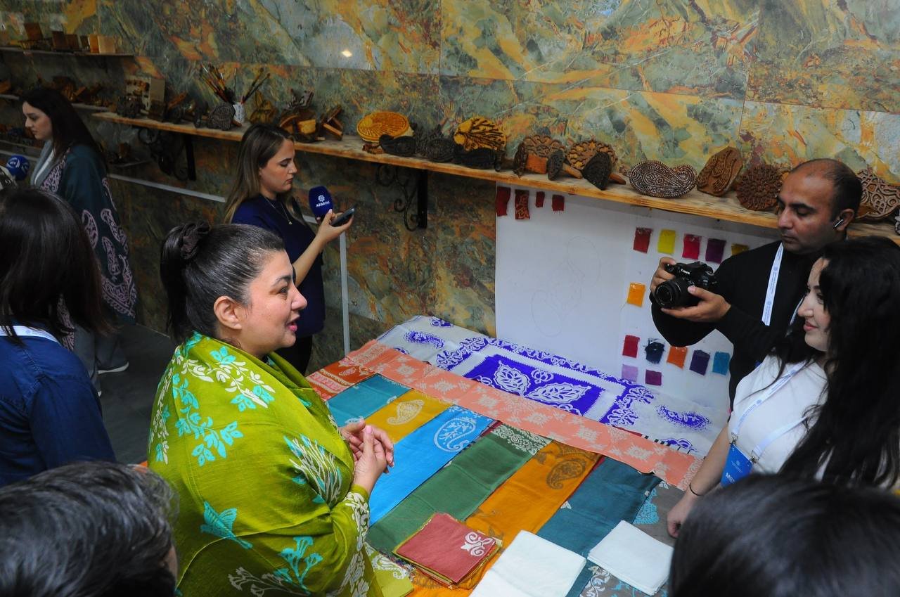 Şəkidə mediatur: Tarixi məkanlar, sənətkarlıq nümunələri - FOTO - foto 42