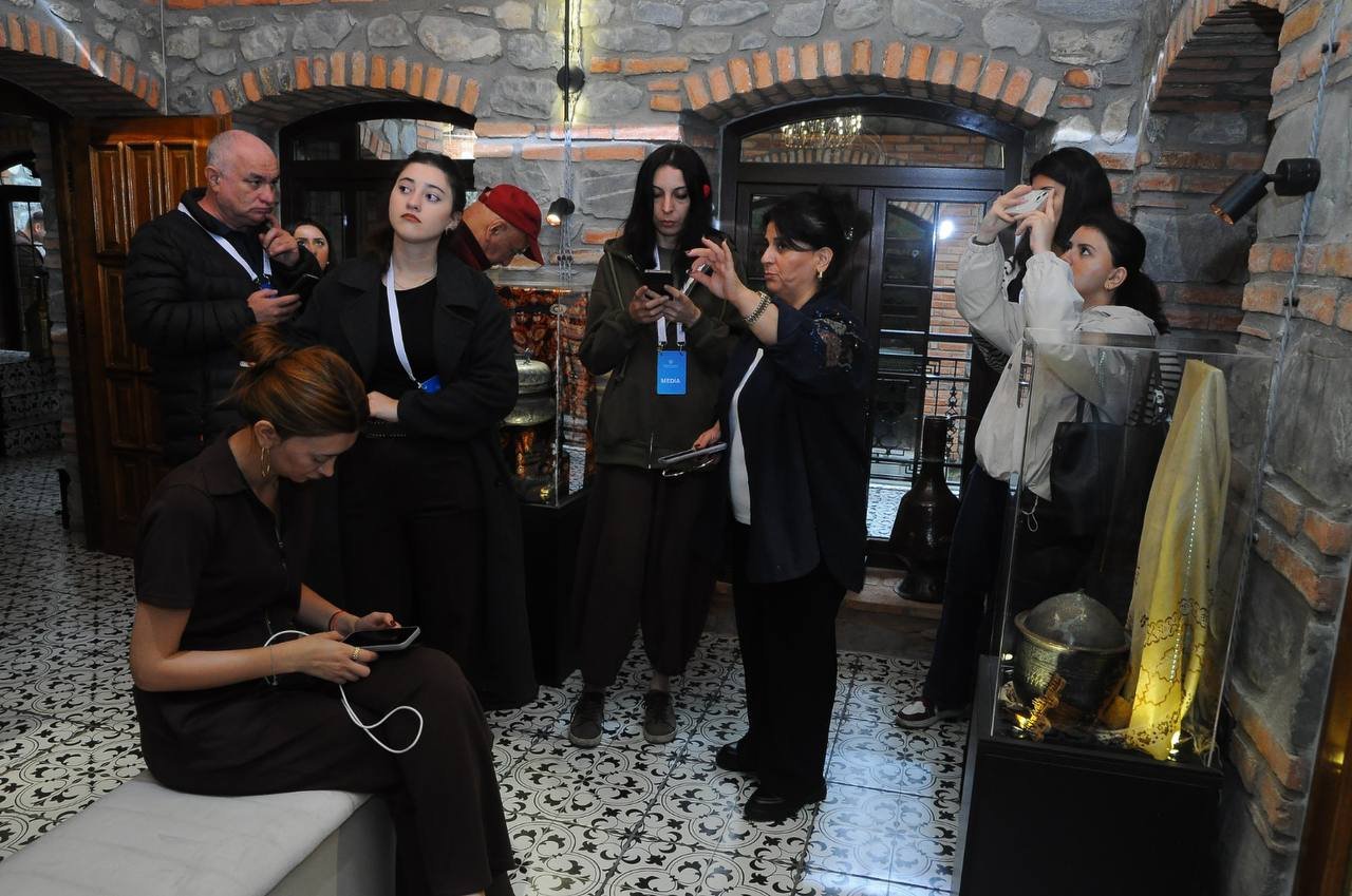 Şəkidə mediatur: Tarixi məkanlar, sənətkarlıq nümunələri - FOTO - foto 2