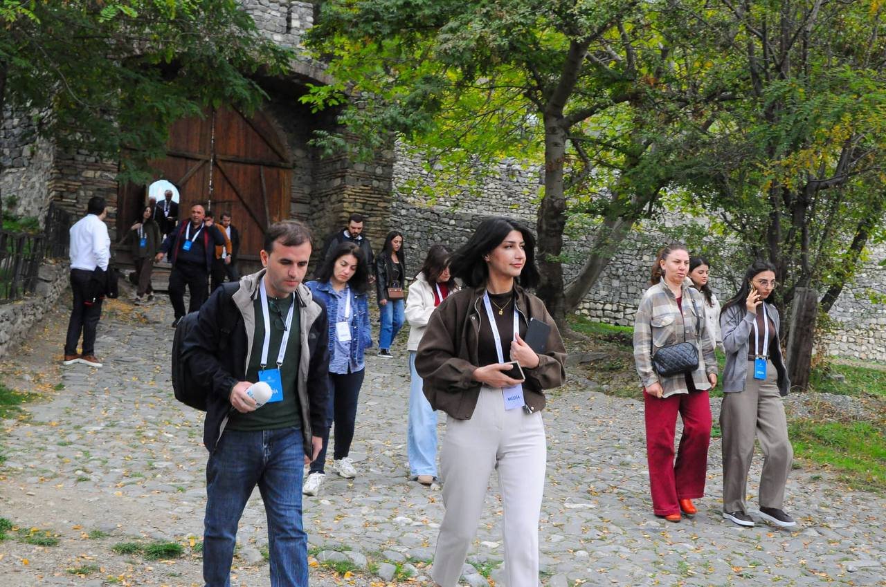 Şəkidə mediatur: Tarixi məkanlar, sənətkarlıq nümunələri - FOTO - foto 13