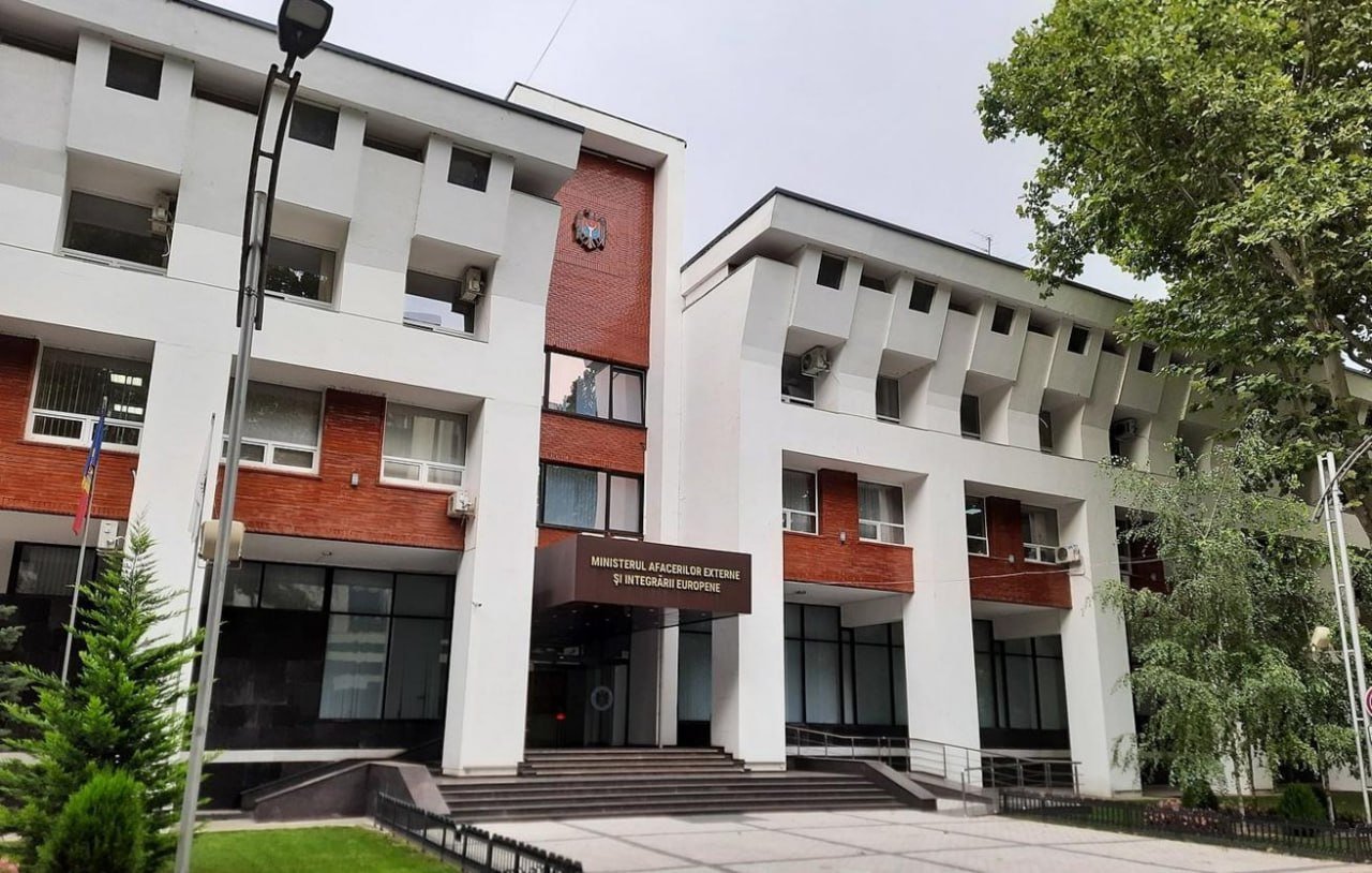 Moldova rusiyalı diplomatı ölkədən çıxarır - SƏBƏB