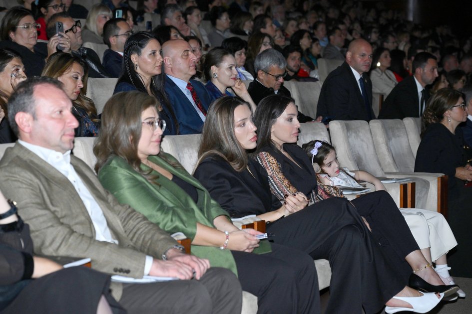 Bakıda çoxdan gözlənilən premyera baş tutdu - FOTO - foto 1