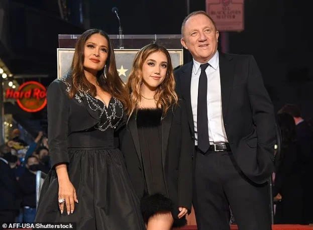 Salma Hayekin qızı Britaniyanın ən arzulanan gəlinləri siyahısına başçılıq edir - FOTO - foto 1