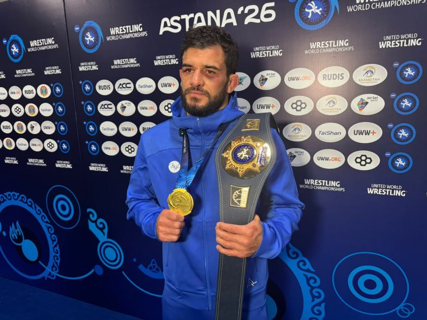 Sənan Süleymanov: “Bir ay əvvəl telefonumda yazmışdım ki, ayın 25-də dünya çempionu olacağam” - FOTO Sənan Süleymanov: “Bir ay əvvəl telefonumda yazmışdım ki, ayın 25-də dünya çempionu olacağam” - FOTO