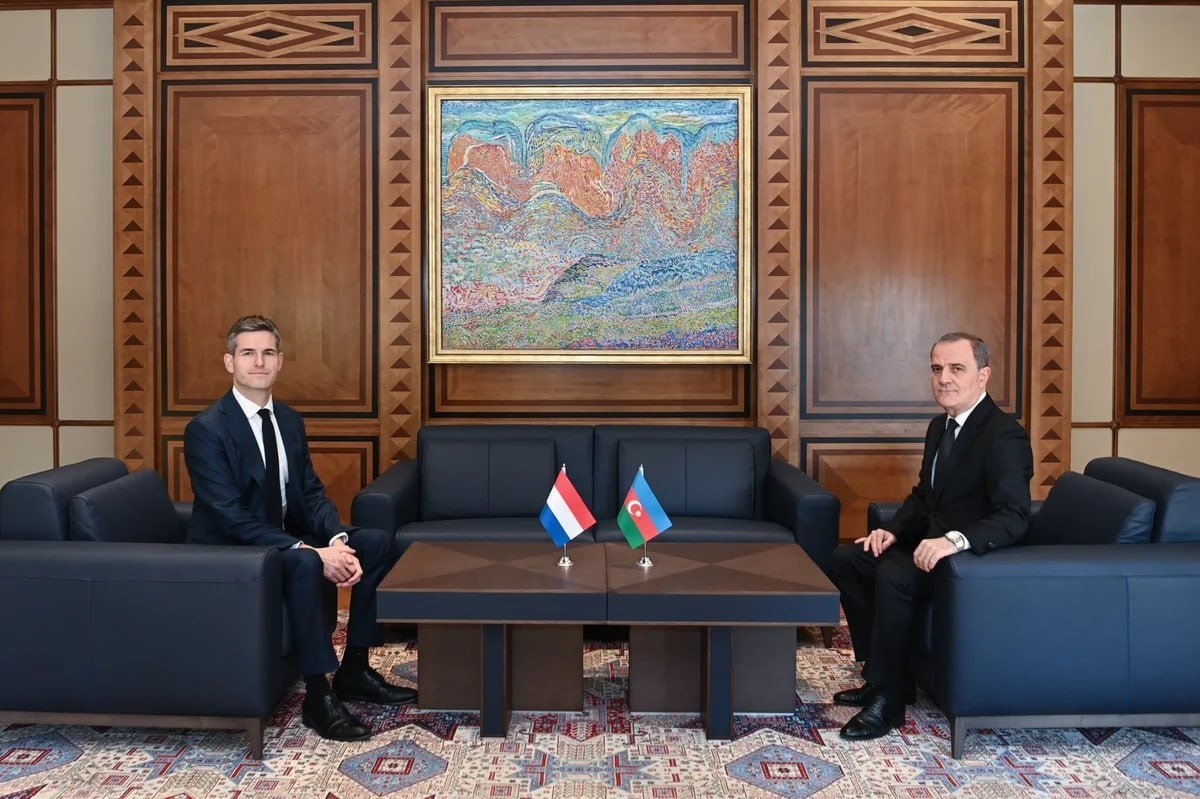 Ceyhun Bayramov niderlandlı həmkarı ilə görüşdən paylaşım etdi – FOTO - foto 2