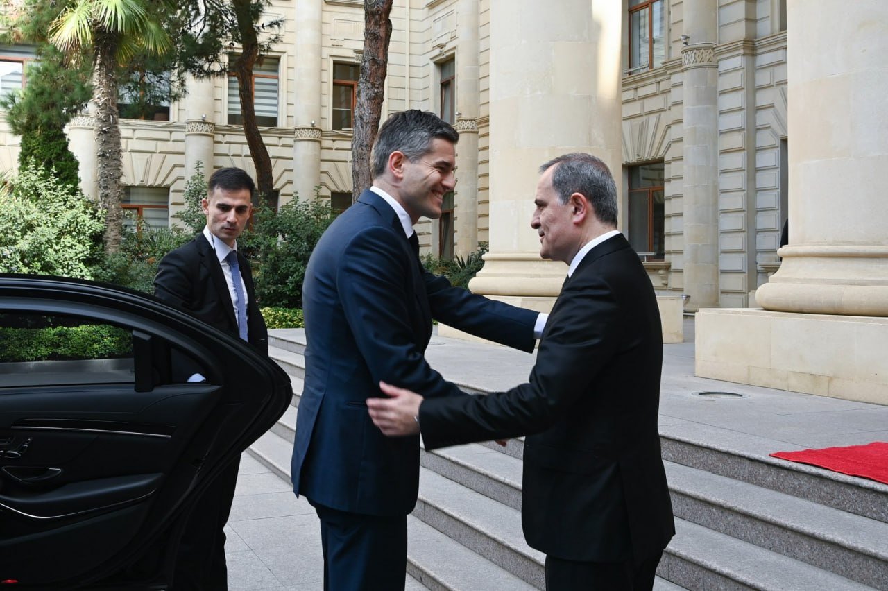 Ceyhun Bayramov niderlandlı həmkarı ilə görüşdən paylaşım etdi &ndash; FOTO