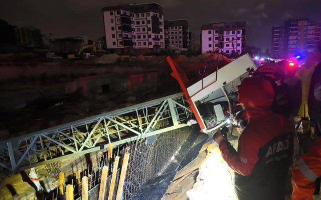 Antalyanın Kəpəz rayonunda görünməmiş fəlakət: 5 ölü, 1 yaralı var – FOTO/VİDEO - foto 1