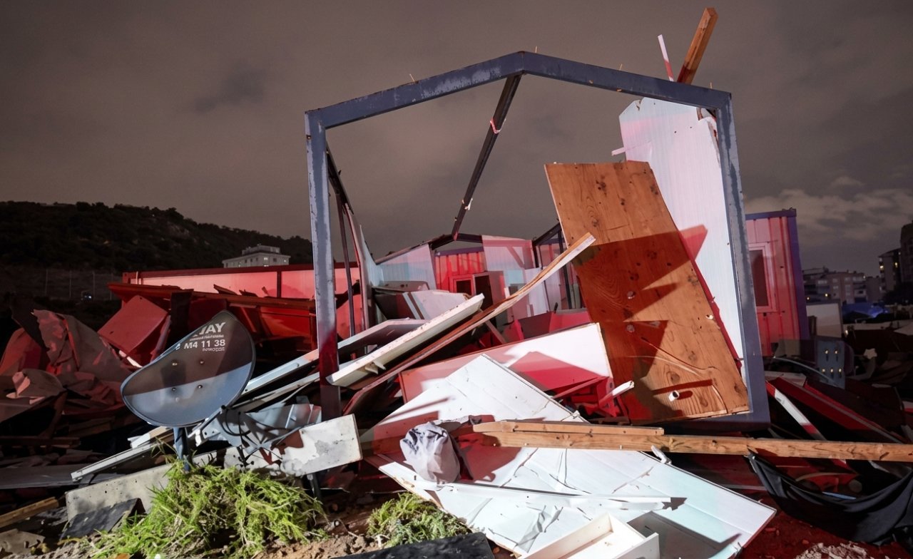 Antalyanın Kəpəz rayonunda görünməmiş fəlakət: 5 ölü, 1 yaralı var &ndash; FOTO/VİDEO