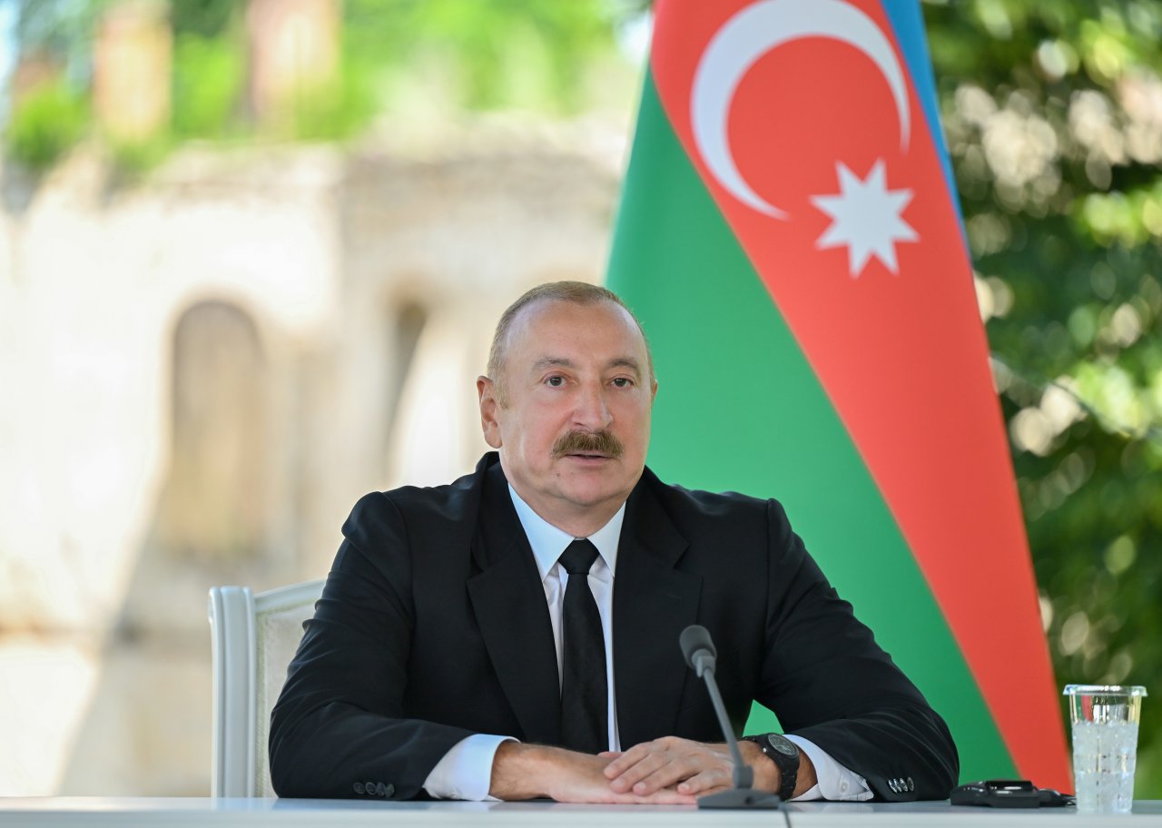 Prezident: &ldquo;Müstəqil ölkəyə necə yaşamaq, nəyi etmək, nəyi etməmək barədə dərslər verilməli deyil&rdquo; - VİDEO