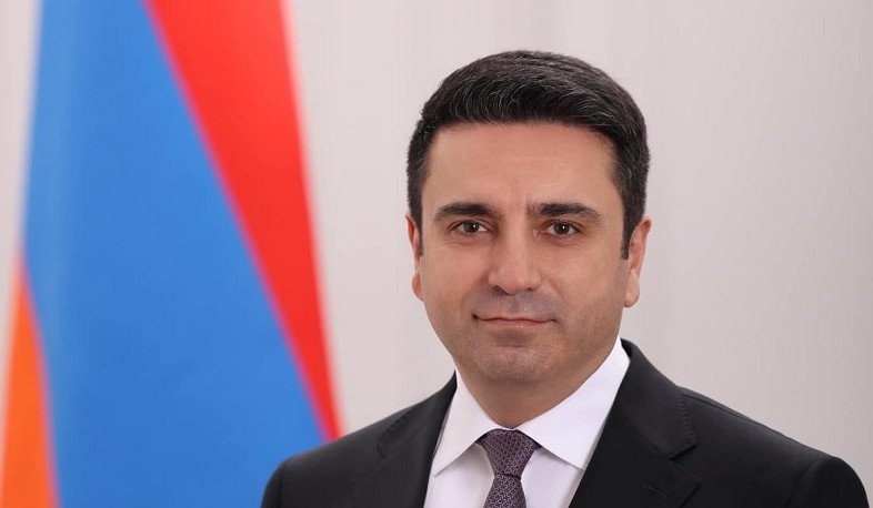 Alen Simonyan: “Azərbaycanla təmasların intensivləşməsinə sevinirəm” Alen Simonyan: “Azərbaycanla təmasların intensivləşməsinə sevinirəm”