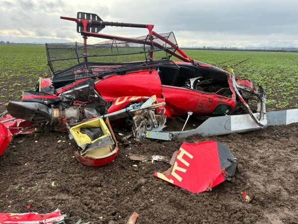 Helikopterlər havada toqquşdu – Ölənlər var – Foto - foto 1
