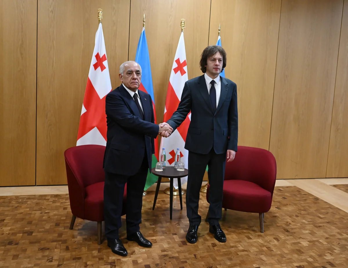 Əli Əsədov və İrakli Kobaxidze görüşdü: Nələr müzakirə edildi? – Foto Əli Əsədov və İrakli Kobaxidze görüşdü: Nələr müzakirə edildi? – Foto