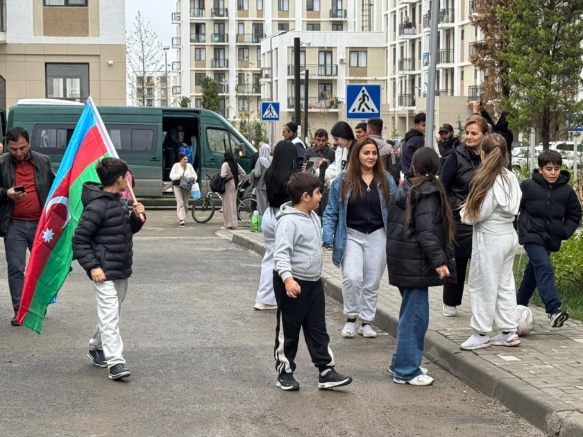 Növbəti köç karvanı Ağdam şəhərinə çatdı – Foto