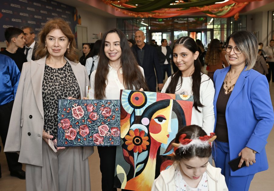 Leyla Əliyeva ADA Məktəbinin xeyriyyə məqsədli Payız festivalında - Foto - foto 5
