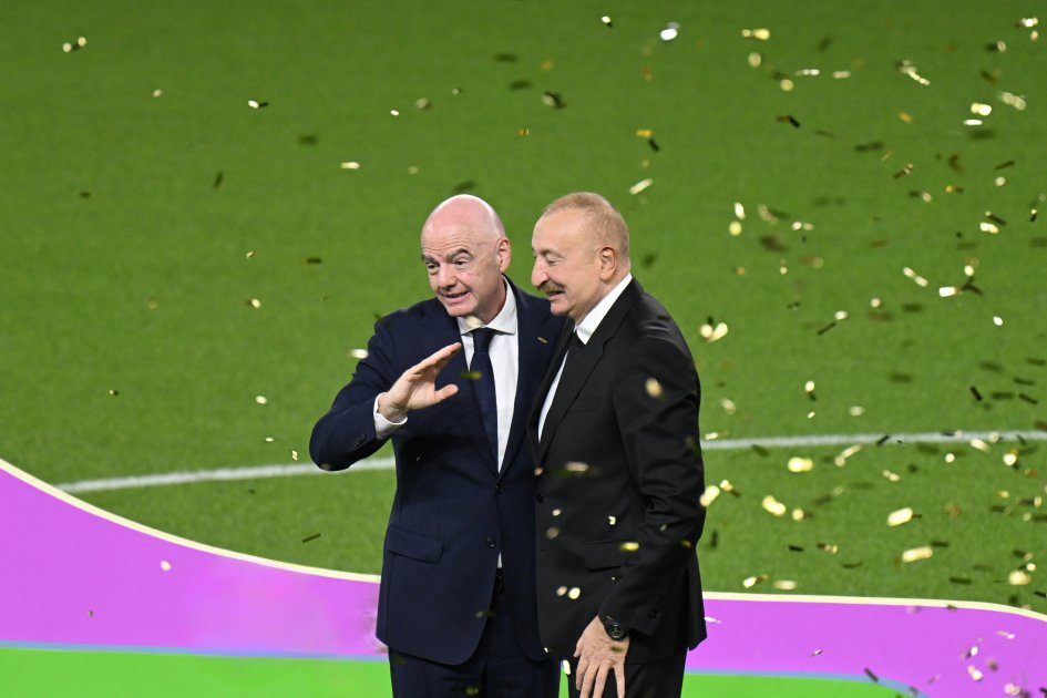 Prezident U-15 dünya çempionatının qaliblərinə kuboku təqdim etdi - Foto -Video - foto 19
