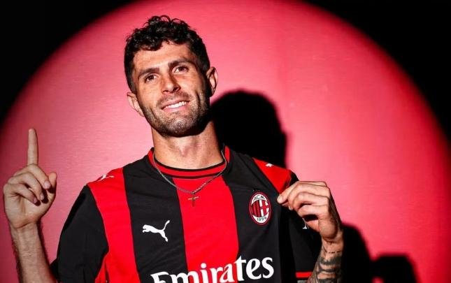 "Milan" onunla yeni müqavilə imzaladı "Milan" onunla yeni müqavilə imzaladı