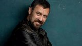Jurnalist aktyora KƏLLƏ ATDI