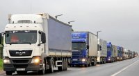 İrana keçmək istəyən yüzlərlə Rusiya TIR-ları 30 km məsafədə tıxac yaradıb - VİDEO