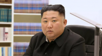 Kim Çen İn ilk dəfə xalqına sürpriz etdi