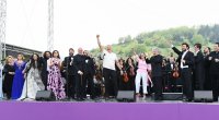 “Xarıbülbül” festivalı Prezidentin MÖHTƏŞƏM ŞÜARI ilə YEKUNLAŞDI - FOTO/VİDEO    