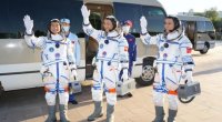Çin son 5 ildə ilk dəfə orbitə kosmonavt göndərdi – FOTO-VİDEO 