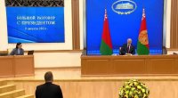 Ukraynalı jurnalistin sualı Lukaşenkonu hirsləndirdi: “Ehtiyatlı ol, burda onun əri oturub” - VİDEO