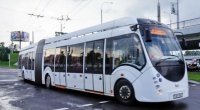 Oğlan qızı elektrik avtobusunun təkərləri altına atdı – ANBAAN VİDEO