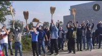 Etirazçılar Saakaşviliyə süpürgəni xatırlatdılar - VİDEO    
