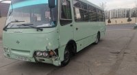 Gəncədə avtomobil avtobusla toqquşdu – FOTO