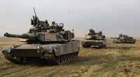 NATO tankları Rusiya ilə sərhəddə hərəkətə keçdi - VİDEO