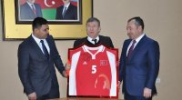 Türkiyə futbolunun əfsanəsi Naxçıvana gəldi - FOTO