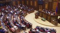 Ermənistan parlamentində QIZĞIN MÜZAKİRƏ – Müxalifət zalı tərk etdi