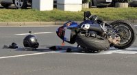Bakıda motosiklet piyadanı vurdu, sürücü öldü 