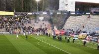 Futbol matçı azarkeşlərə görə yarımçıq dayandırıldı - FOTO/VİDEO