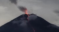 İslandiyada vulkan PÜSKÜRDÜ